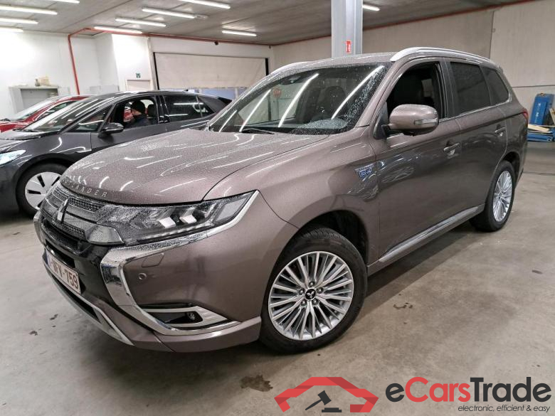 MITSUBISHI - MIT OUTLANDER PHEV 4WD 239PK Instyle SDA With Premium Leather & Removable Towing Hook * HYBRID *