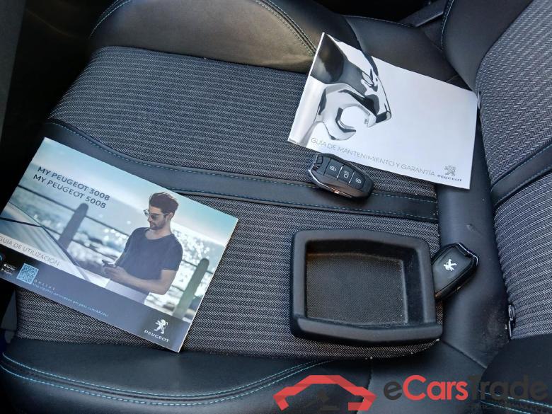 PEUGEOT 3008 / 2020 / 5P / todoterreno 1.2 PureTech 96KW S&S Allure Pack #5
