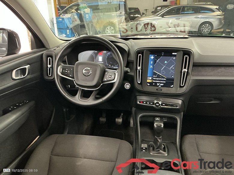 Volvo XC40 1.5 T2 Momentum LED-Xenon Virtual ACC Navi KeylessGo Klima PDC ... #6
