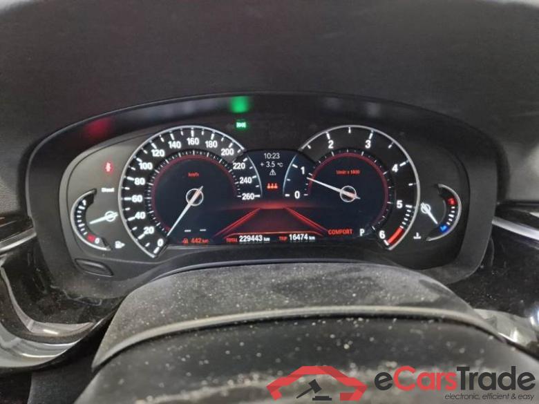 BMW SERIE 5 / 2016 / 5P / STATION WAGON 520D XDRIVE LUXURY AUTO TOURING #4