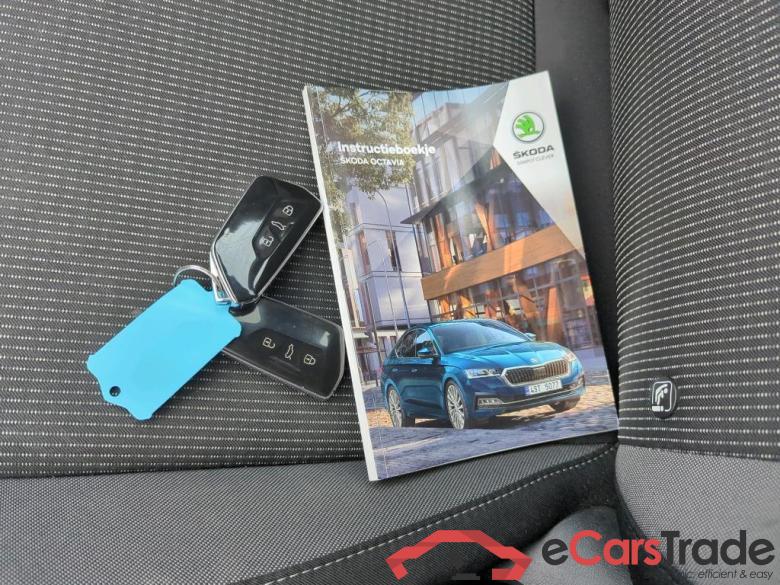 SKODA Octavia Combi 110 kW #6