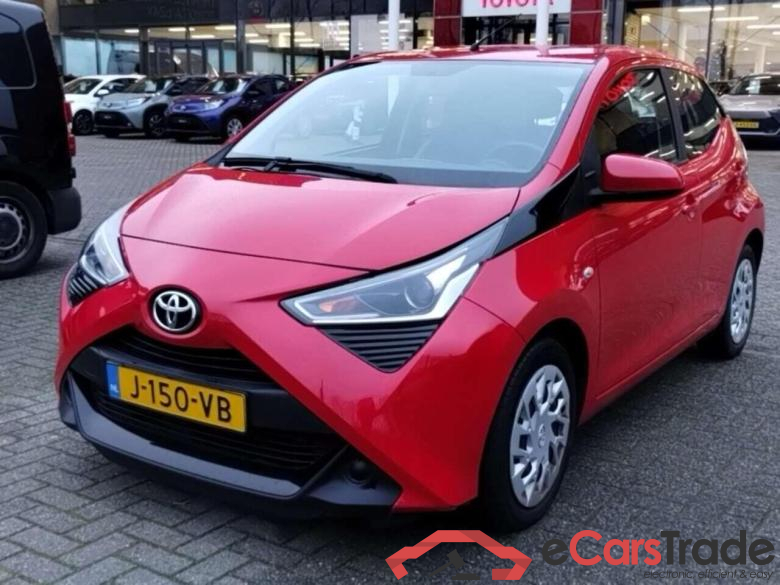 TOYOTA Aygo 1.0 VVT-i x-play