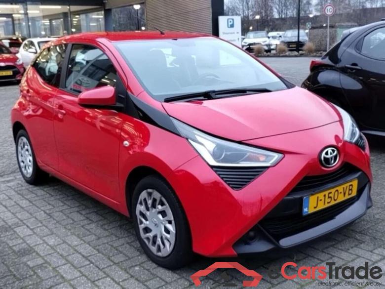 TOYOTA Aygo 1.0 VVT-i x-play #2