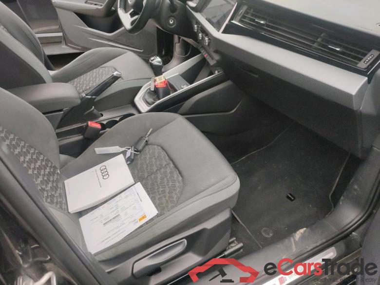 AUDI A1 / 2018 / 5P / berlina con portón Sportback Adrenalin 30 TFSI 81kW (110CV)(SP) #6