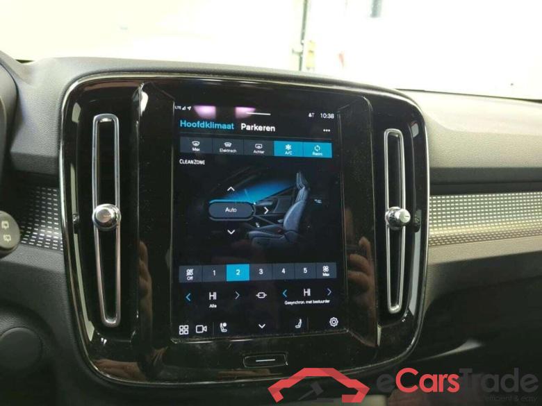 VOLVO XC40 Recharge P8 AWD RDes #4