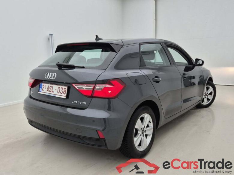 AUDI A1 1.0 25 TFSI #2