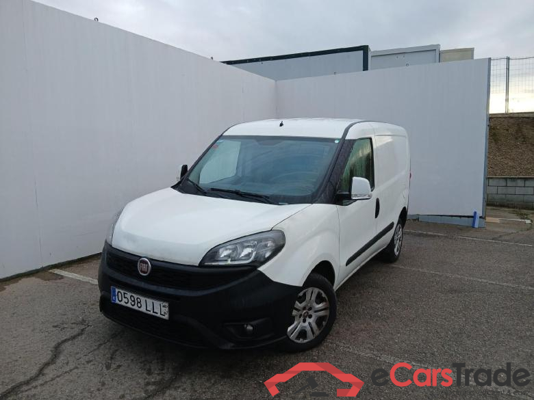 FIAT Doblò Cargo/2015/4P/furgón derivado de turismo Cargo SX 1.3 Mjet 70 kW (95 CV)