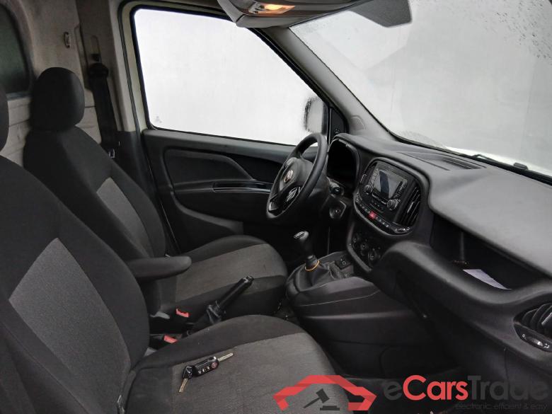 FIAT Doblò Cargo/2015/4P/furgón derivado de turismo Cargo SX 1.3 Mjet 70 kW (95 CV) #6