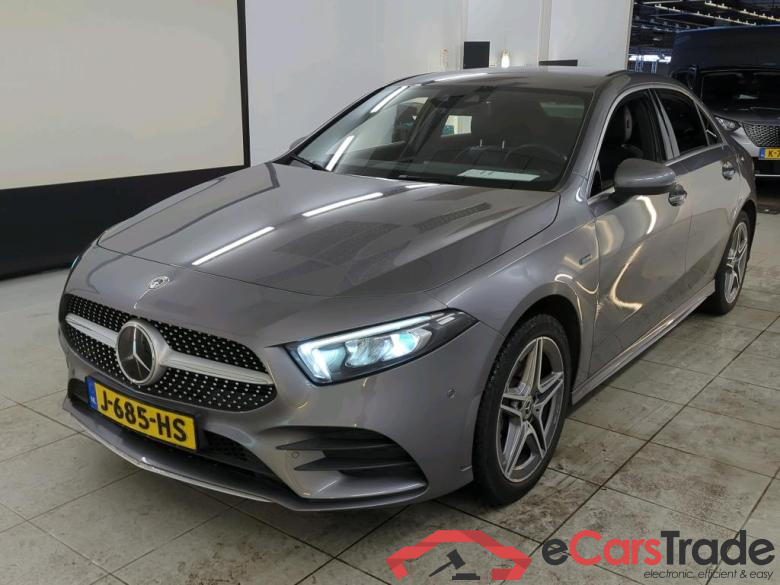 Mercedes-Benz A-Klasse Limousine A 250 e 8G-DCT Business Sol AMG Limited 4d
