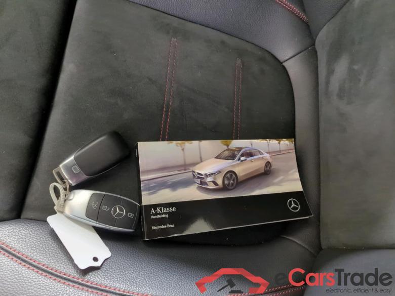 Mercedes-Benz A-Klasse Limousine A 250 e 8G-DCT Business Sol AMG Limited 4d #4