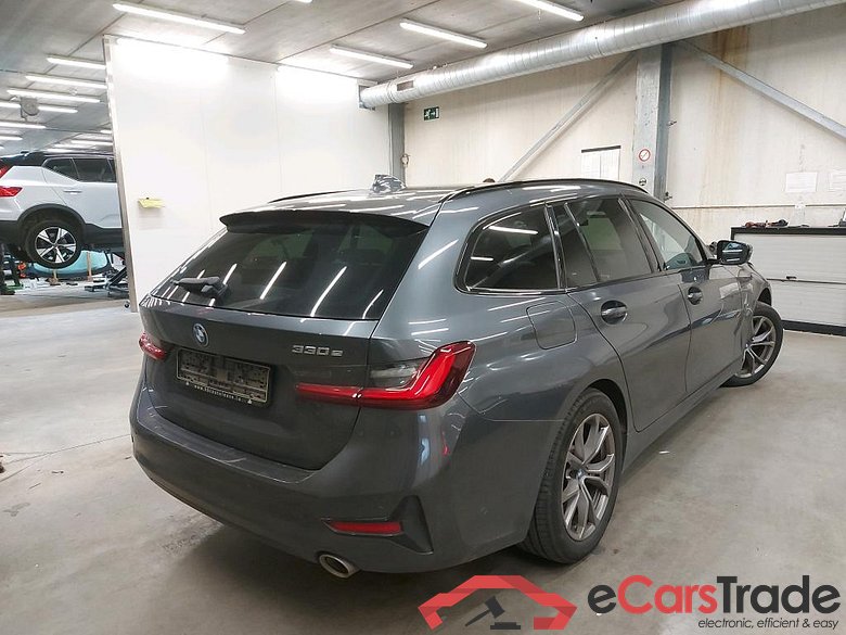BMW - BMW 3 TOURING 330e 292PK Sport Pack Business Plus With Vernasca Heated Seats & Driving Assistant Pack & Towing Hook * HYBRID * #2