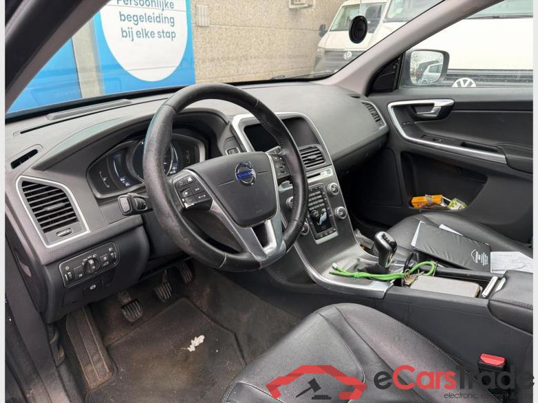 VOLVO XC60 2.0 D3 Summum #5