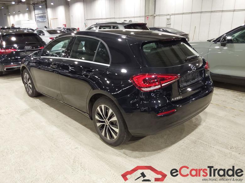 MERCEDES-BENZ A-CLASS LIMOUSINE 1.3 A 250 E BUSINESS SOLUTION DCT #2