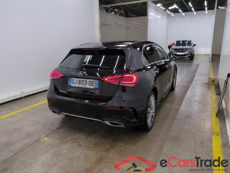 MERCEDES-BENZ Classe A Compact / 2018 / 5P / Berline A 250 e AMG Line 8G-DCT #3