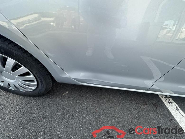 VOLKSWAGEN Golf Variant VII Golf Variant Highline 2.0 TDI BlueMotion Technology 110 kW (150 ch) 6 vitesses manuel #2