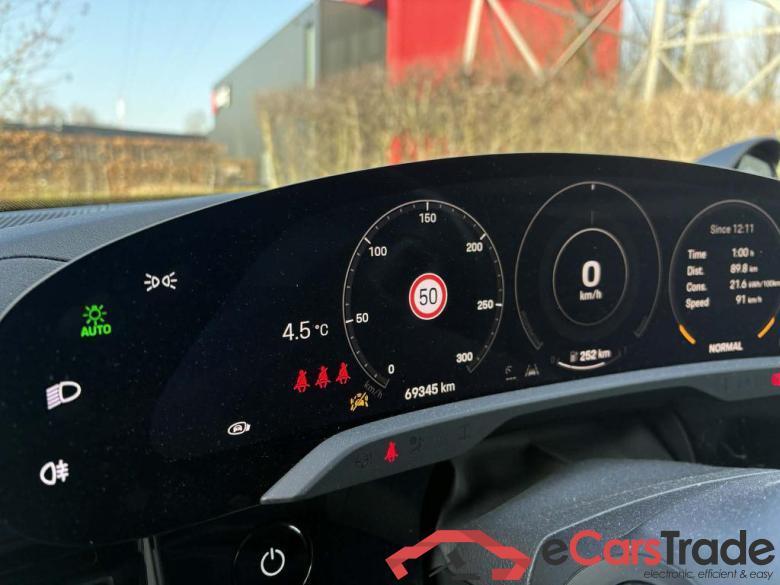 PORSCHE Taycan Taycan #5