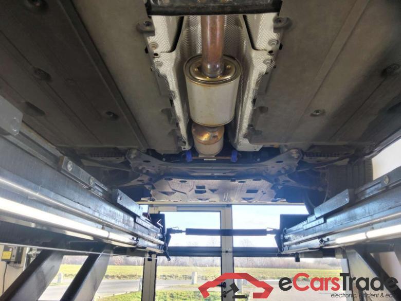 Volvo XC40 (2017->) DE - SUV5 B4 2WD EU6d, R-Design (EURO 6d), 2020 - 2022 #5