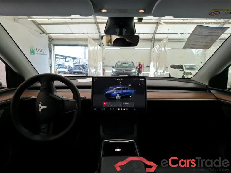 TESLA Model Y / 2021 / 5P / SUV RWD #5