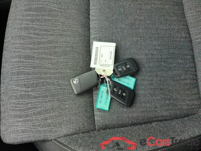 SKODA KAROQ DIESEL 2.0 CR TDi 150hp SCR 4x4 Style DSG (EU6AP) 5d #4