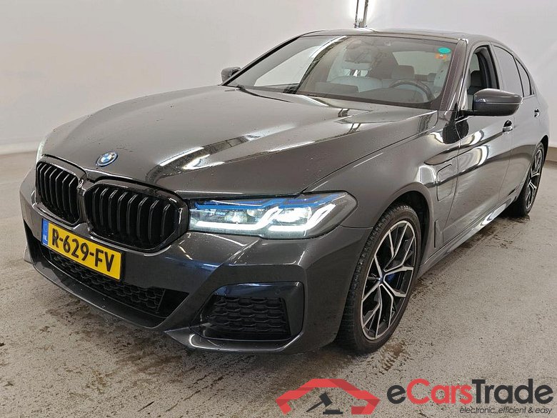 BMW 5 Serie Sedan 530e  M Sportpakket 4d  M 50 Jahre uitvoering, Pano #1