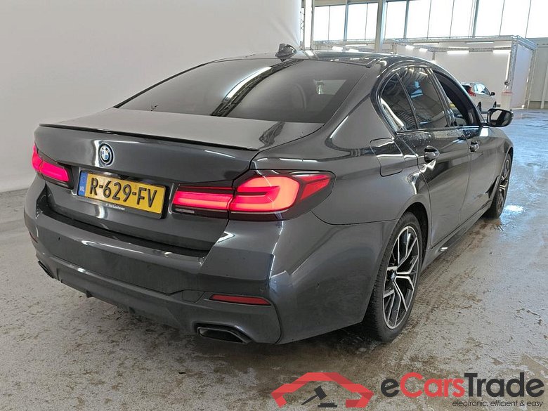 BMW 5 Serie Sedan 530e  M Sportpakket 4d  M 50 Jahre uitvoering, Pano #2