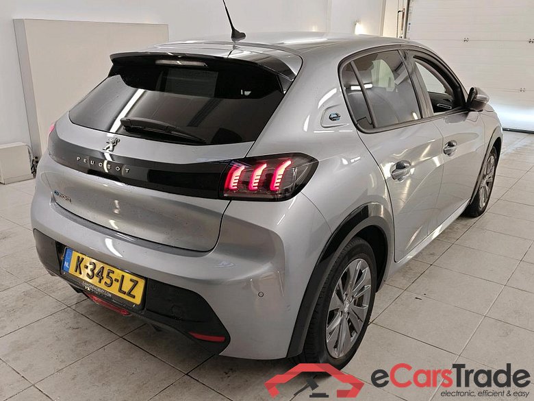 Peugeot e-208 Allure 50kWh 136 5d #2