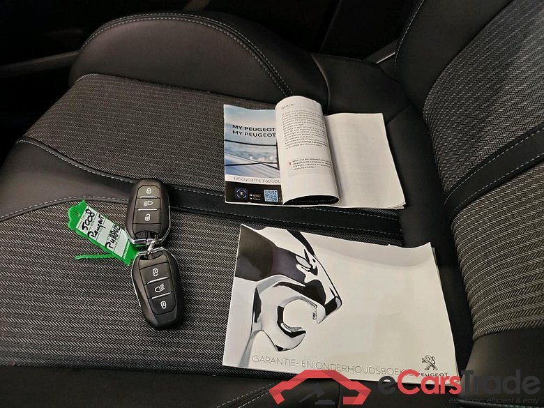 Peugeot 5008 Allure Pack Business PureTech 130 EAT8 5d #4