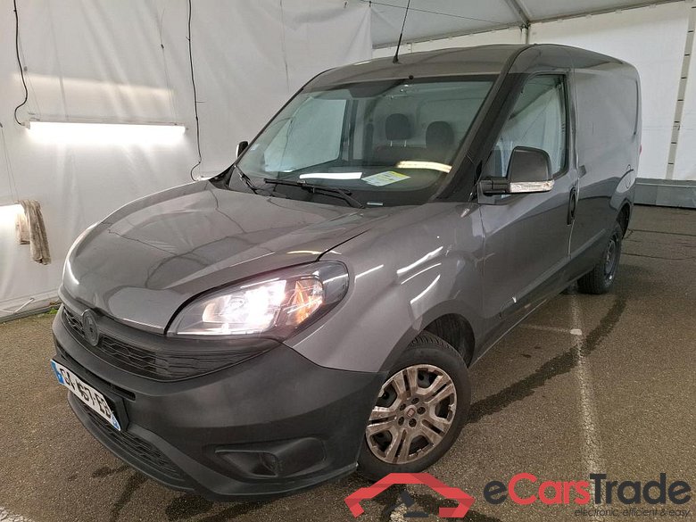 FIAT Doblò Cargo / 2015 / 4P / Fourgonnette 1.3 Multijet 95 Business #1