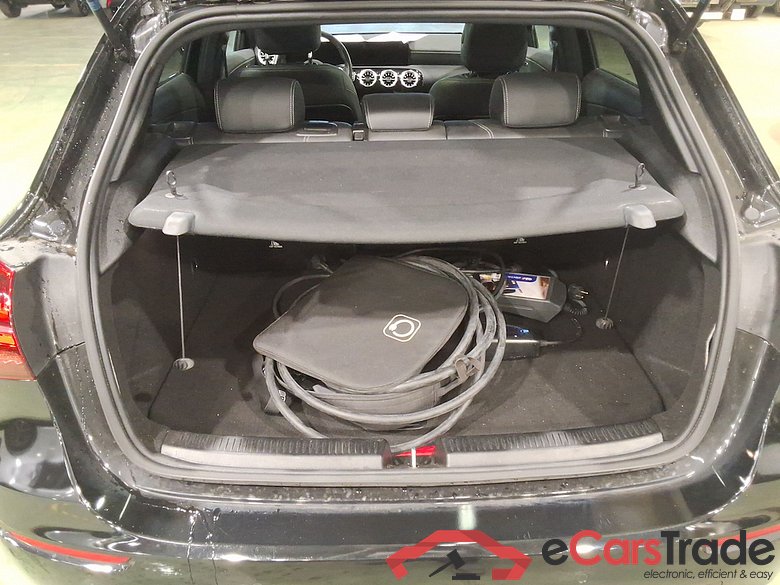 MERCEDES-BENZ A-CLASS 1.3 A 250 E LUXURY LINE DCT #3