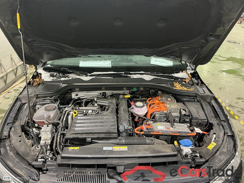 VOLKSWAGEN GOLF VIII 1.4 EHYBRID STYLE BUSINESS DSG #6