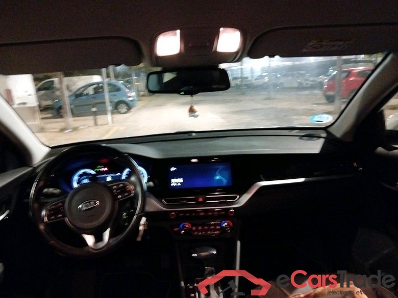 KIA Niro / 2019 / 5P / crossover 1.6 GDi HEV 104kW (141CV) Drive #3