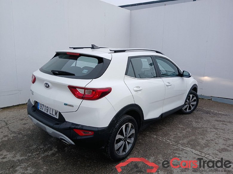 KIA Stonic / 2017 / 5P / todoterreno 1.0 T-GDi 74kW (100CV) MHEV iMT Drive #2