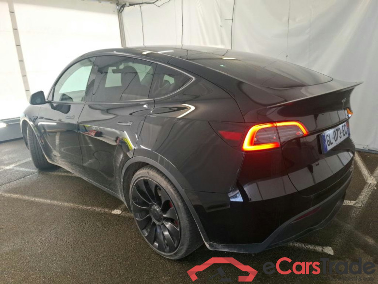 TESLA Model Y / 2020 / 5P / SUV Performance Dual Motor AWD #3