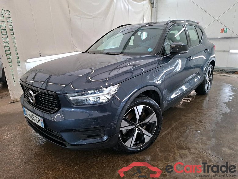 VOLVO XC40 / 2017 / 5P / SUV Recharge T5 262 DCT7 R-Design