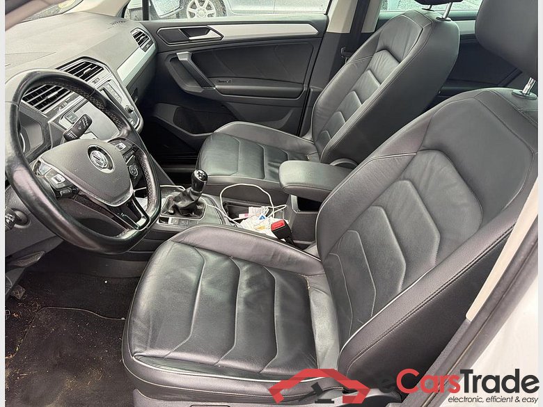 VOLKSWAGEN Tiguan Tiguan Comfortline 2.0 TDI SCR BMT 85 kW (115 ch) 6 vitesses manuel #4