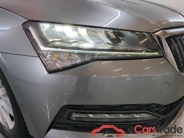 SKODA Superb Combi 110 kW #4