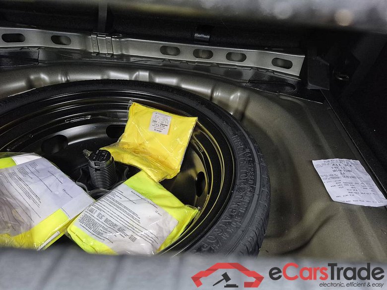 VOLKSWAGEN T-Roc T-Roc UNITED 1.0 OPF 81 kW (110 ch) 6 vitesses manuel #5