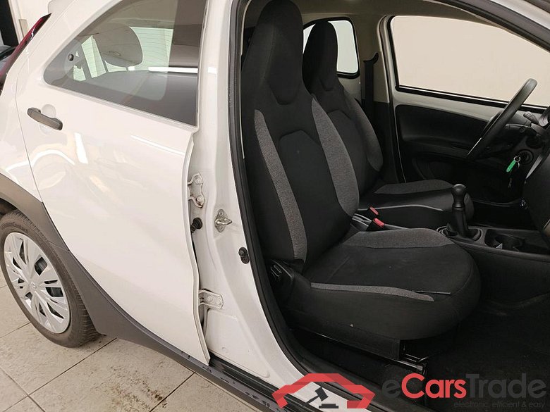 Toyota AYGO X 1.0 VVT-i MT 5d #3