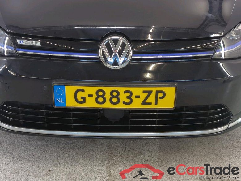 Volkswagen Golf E-DITION 2019 5d #5