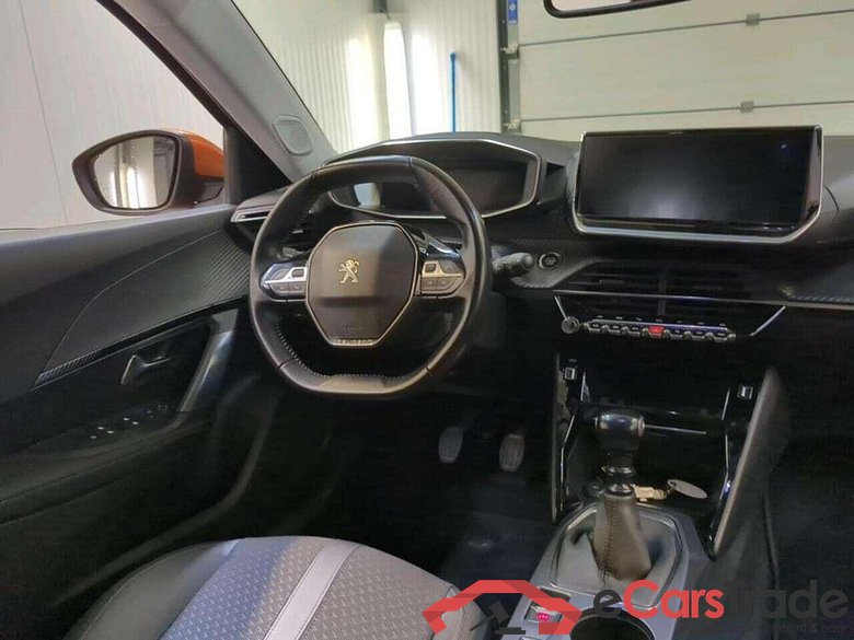 PEUGEOT 2008 1.2 PureTech Allure #3