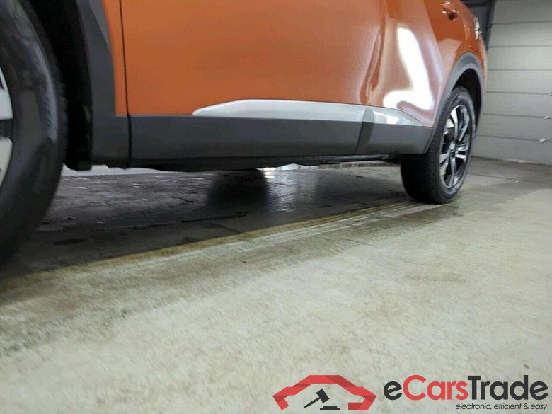 PEUGEOT 2008 1.2 PureTech Allure #5