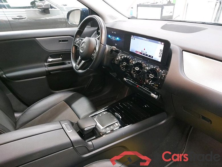 MERCEDES - MER GLA 180 d 116PK DCT Business Solution With Smartphone Intergration & Pano Roof #3