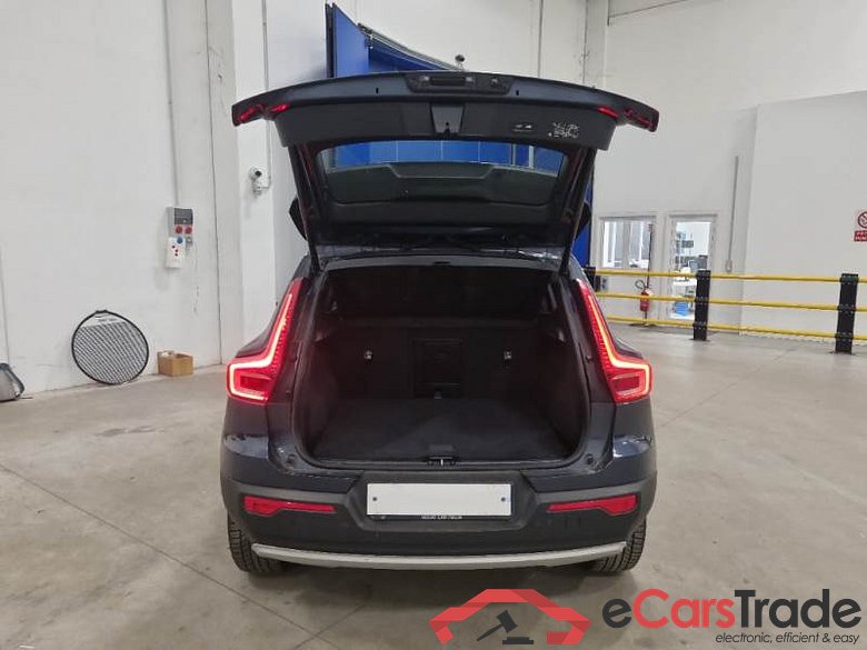 VOLVO XC40 / 2017 / 5P / SUV T5 PLUG-IN HYBRID AUTO RECH INSCRIP EXPR #5