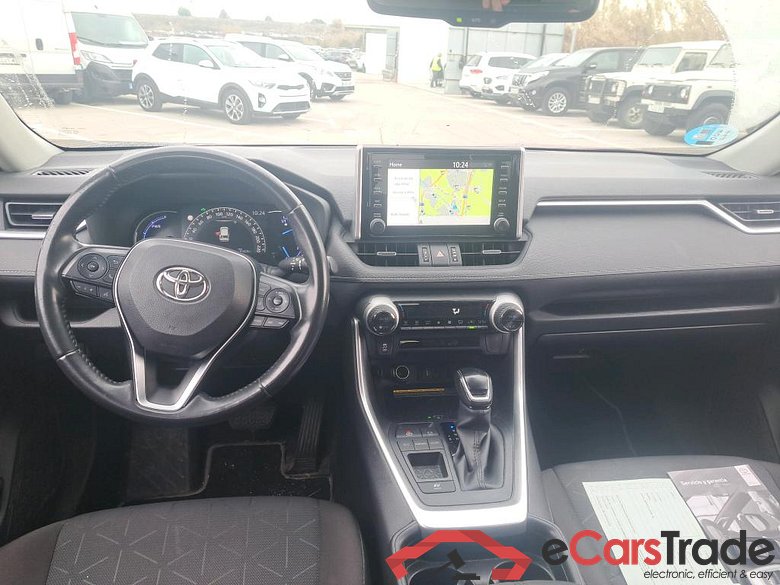 TOYOTA Rav4 / 2018 / 5P / todoterreno 2.5l 220H Advance #3