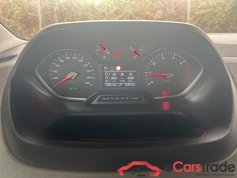 PEUGEOT Rifter / 2018 / 5P / monovolumen compacto Active Long BlueHDi 73kW #4