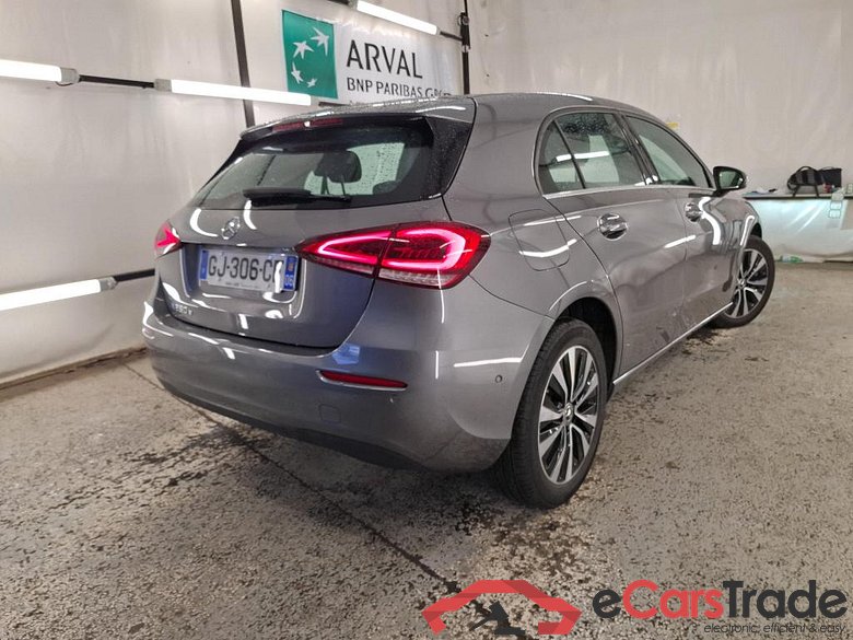 MERCEDES-BENZ Classe A Compact / 2018 / 5P / Berline A 250 e Business Line 8G-DCT #3