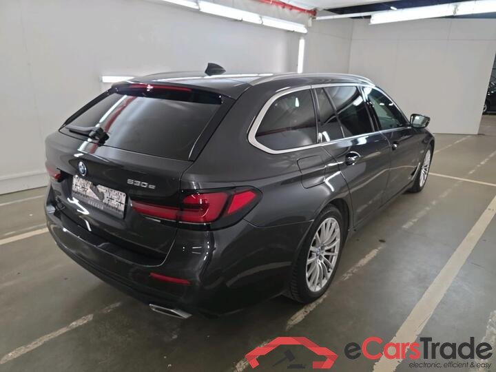 BMW 5 Reeks Touring 5 Reeks Touring 530e Auto (PHEV) 215kW/292pk  5D/P Auto-8 #4