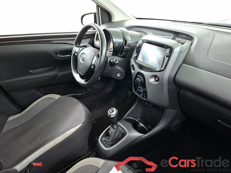 TOYOTA Aygo 1.0 VVT-i x-play 5D 53kW #6