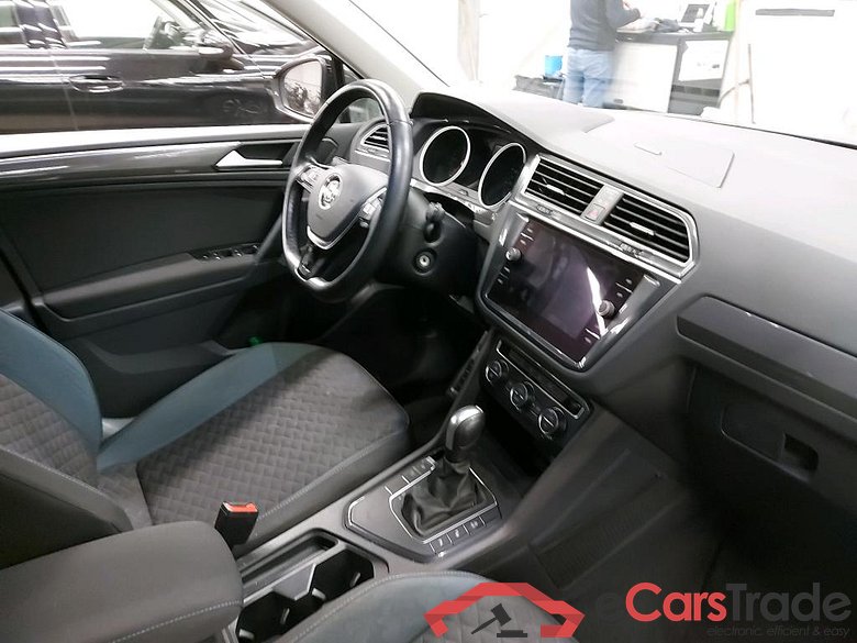VOLKSWAGEN - VW  TIGUAN TDI SCR 150PK DSG IQ.Drive With Trailer Towing Hook #3