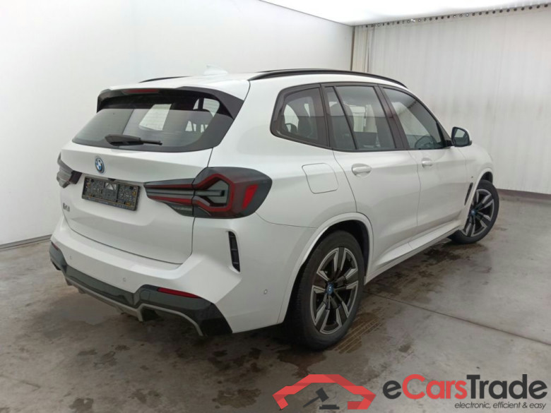 BMW IX3 - 2022 74 kWh 286 iX3 5d #2